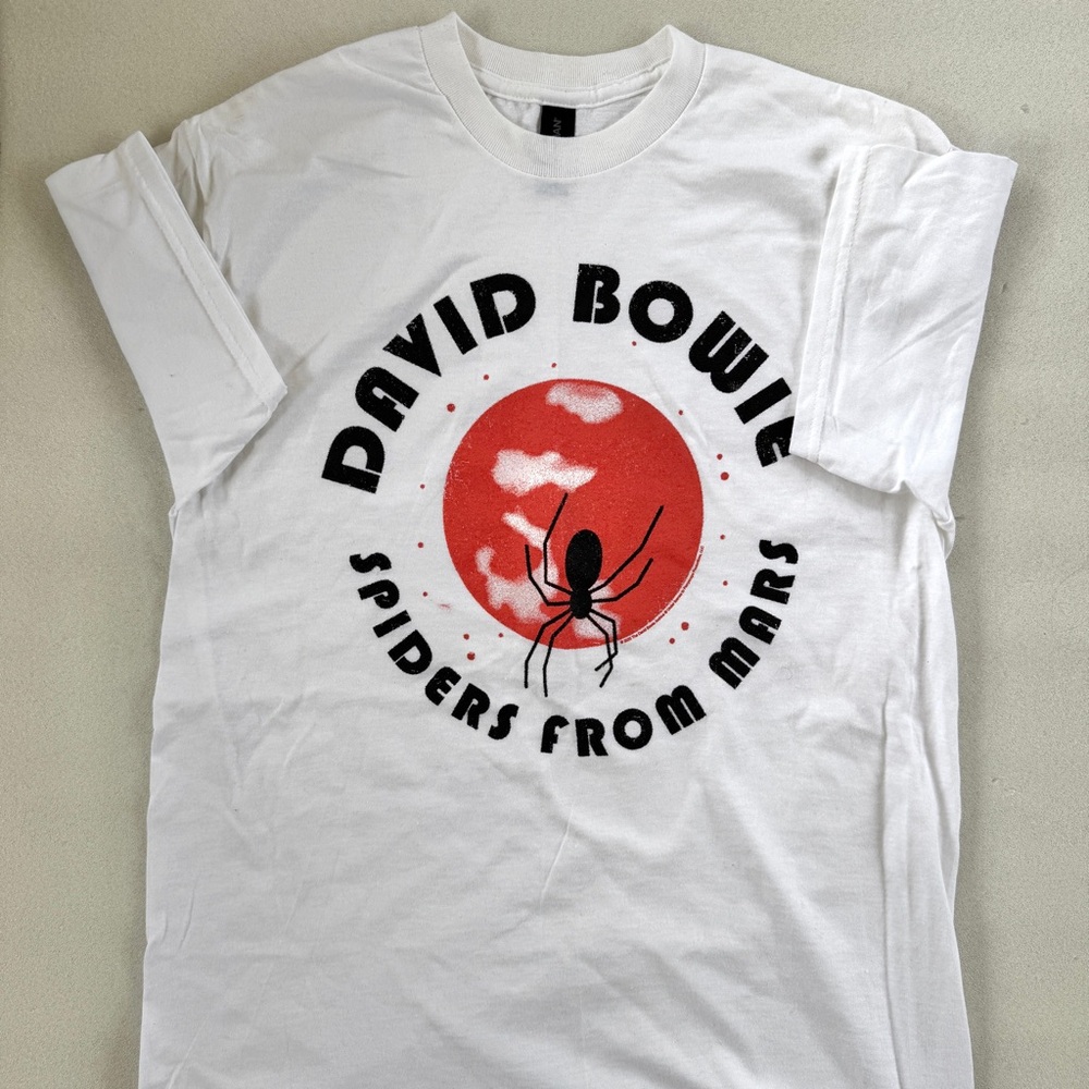 Bowie Spiders from Mars Gildan Tee - Picture 2 of 5
